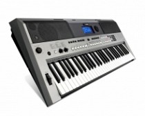TECLADO ELECTRONICO PSRE 61 TECLAS 751 VOCES